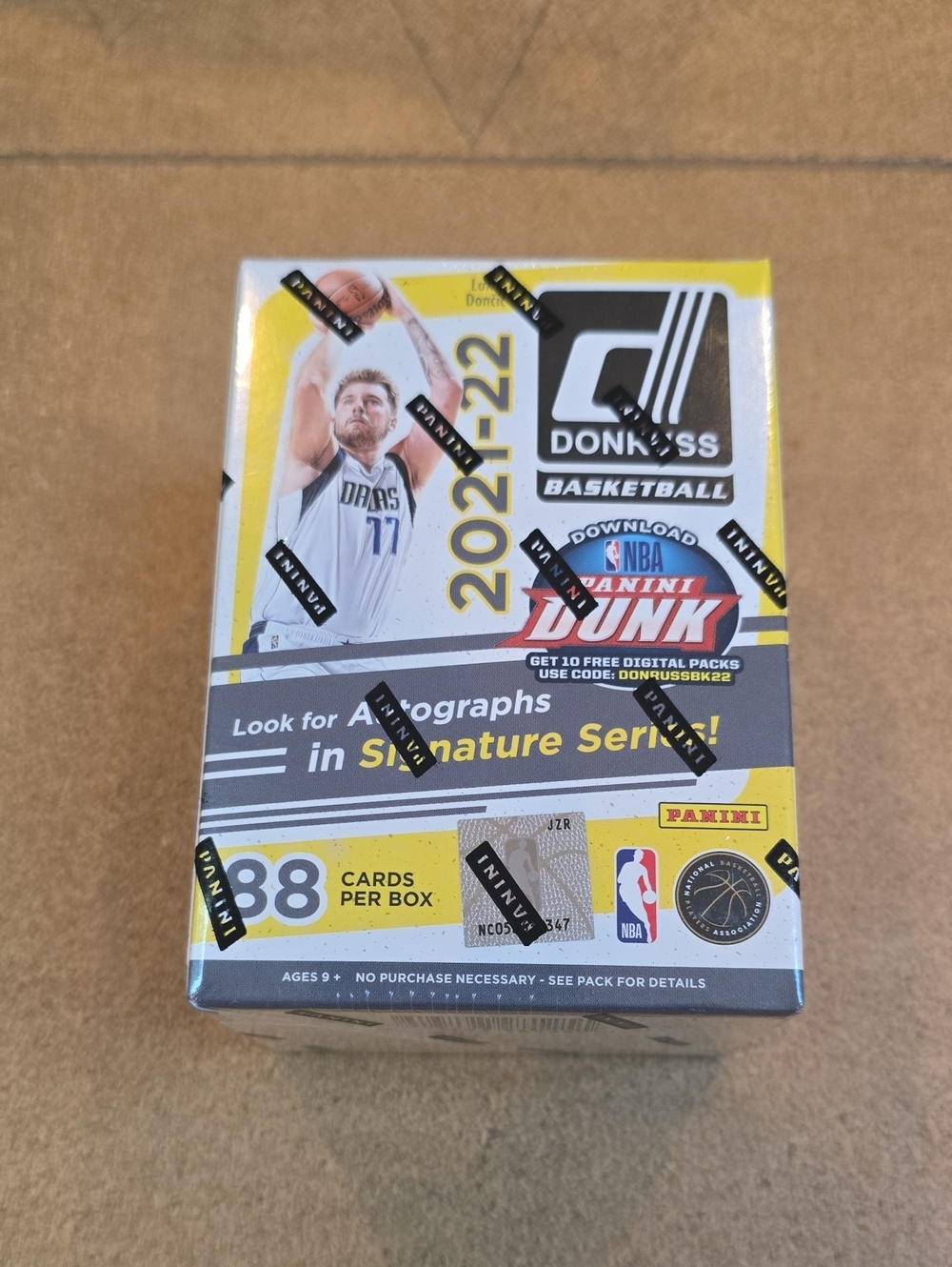 2021-2022 Donruss Basketball Blaster Box 88 Cards Total (Sealed)!
